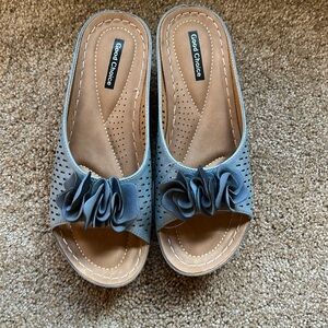 Good Choice Slip On Wedges